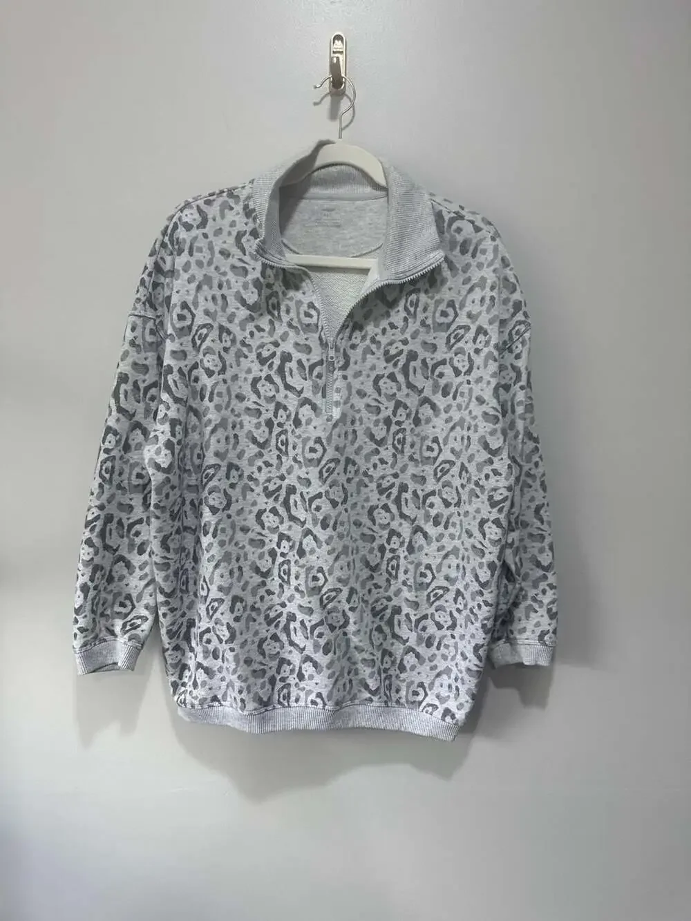 Aerie Leopard Print Quarter-Zip Sweatshirt Size Small - Picture 1 of 5